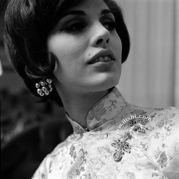 �f�r������Ů���Ї���Y