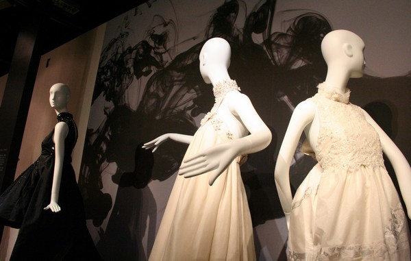 �@������İ����L��