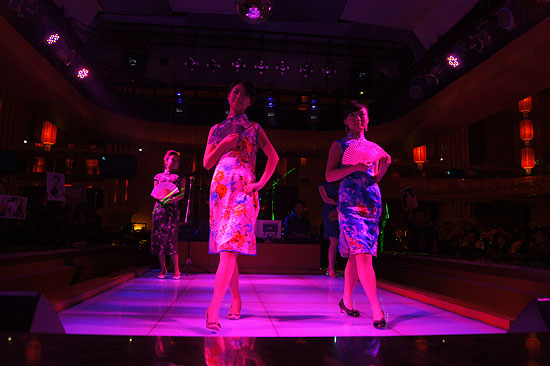 ꖹ�r�г���ʢ��A�M��Ļ