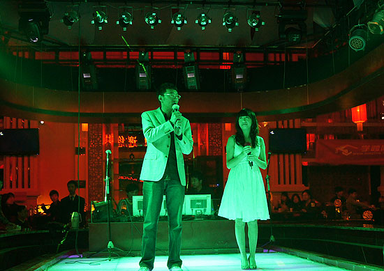 ꖹ�r�г���ʢ��A�M��Ļ