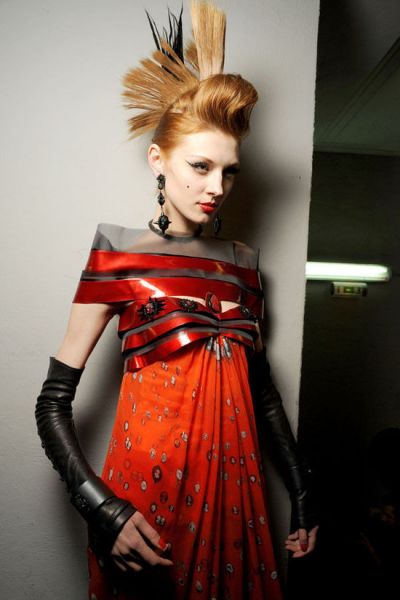 2011�괺�ĸ߼�(j��)��������˲�g