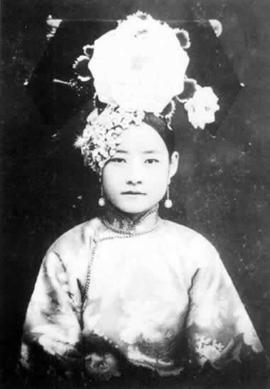 ����ǧ�� ����r(sh��)�ڸ�ɫ��Ů���ƴ