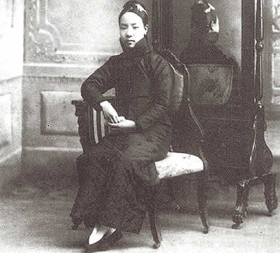 ����ǧ�� ����r(sh��)�ڸ�ɫ��Ů���ƴ