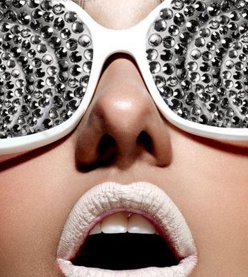 ����Ħ�Ǐ͹żt��Ů���y