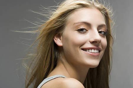 五個小技巧防止口紅花妝