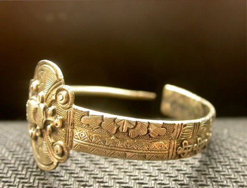 ��ˇ�ɊZ�칤�ĹŴ����