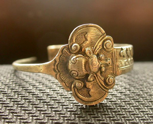 ��ˇ�ɊZ�칤�ĹŴ����