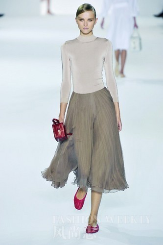 ���\ɫ���b�ȕr���ִ�