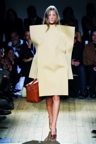 ���\ɫ���b�ȕr���ִ�