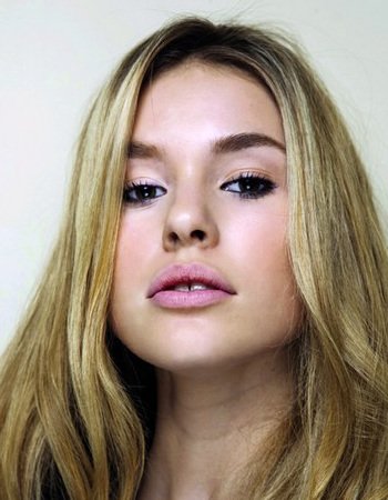 內斂而優雅 8款秀場微炫美妝