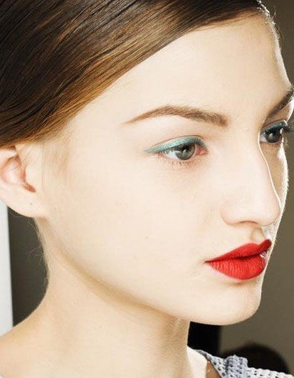 ���{�۾������޺�ȴ��y