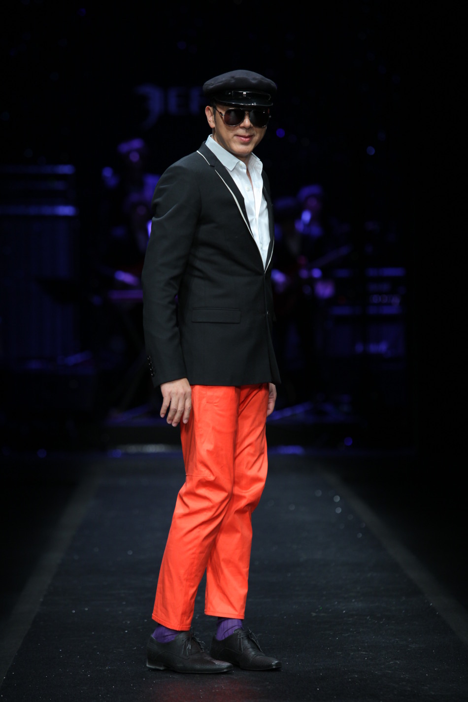 �x�h�y�͹��L���u ��70����¾�