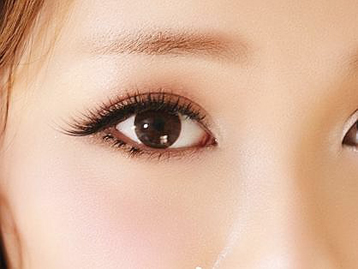 浪漫夏日 締造淡淡清新妝容