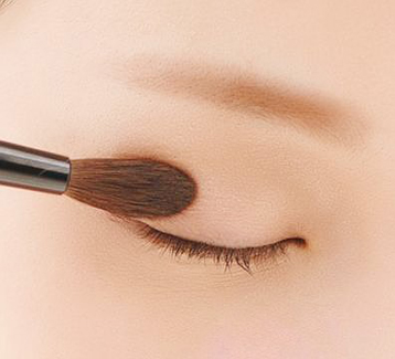 浪漫夏日 締造淡淡清新妝容