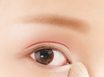 浪漫夏日 締造淡淡清新妝容