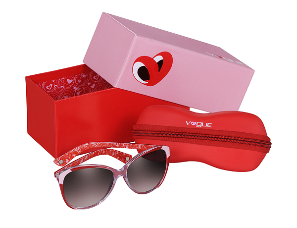 Vogue Eyewear�Ƴ��؄e��Love Vogue