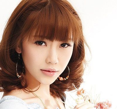 打造小清新文藝風格干凈妝容