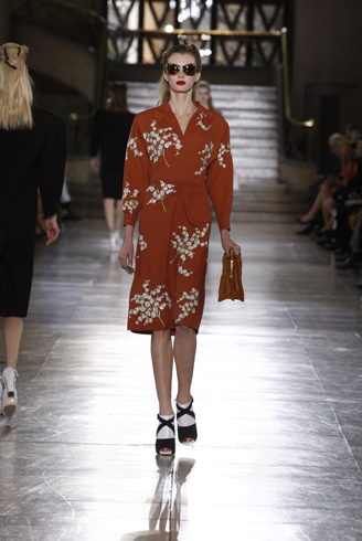 Miu Miu 2011�����{(di��o)�ď�(f��)�����Aϵ��Ů�b