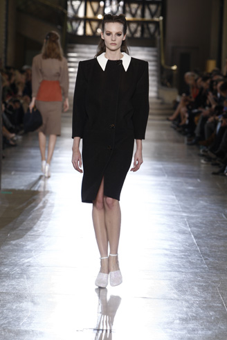 Miu Miu 2011�����{(di��o)�ď�(f��)�����Aϵ��Ů�b