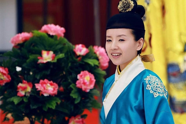 《傾城雪》董潔造型水嫩護膚有絕招