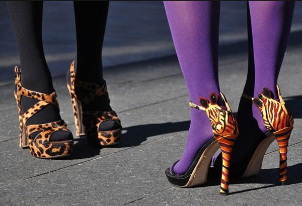 ������Ь������һ��ȥ��˽����