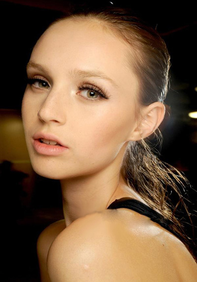 �ļ��۵��@�Ӳ�������ͨ͸