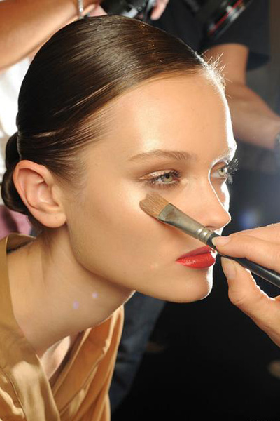 �ļ��۵��@�Ӳ�������ͨ͸