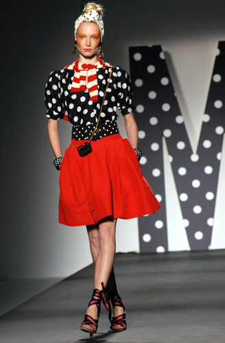 Moschino2011���m���ĕr�b��