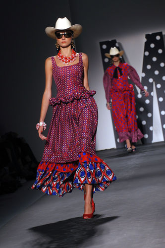 Moschino2011���m���ĕr�b��