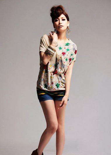 風靡今夏 清透T恤搭出水感裝