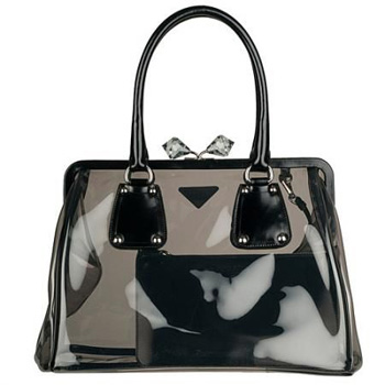 奢侈大牌的透明包包 讓你透明一夏