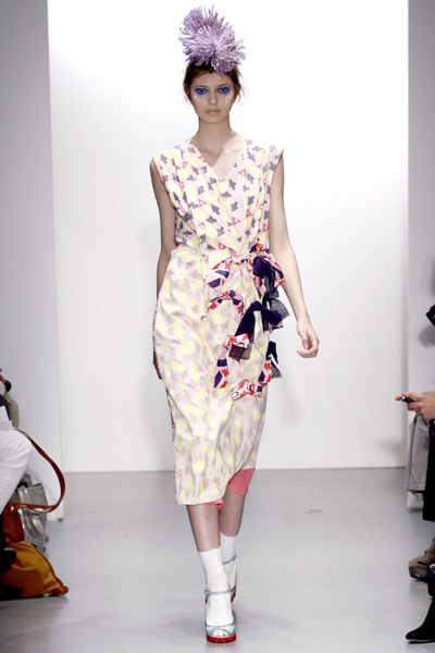 �옷���x��ɫ�ǹ��L���WҫT�_