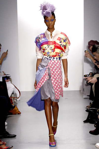 �옷���x��ɫ�ǹ��L���WҫT�_