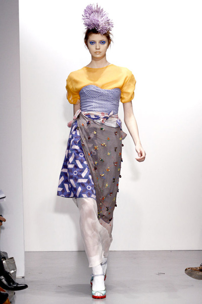 �옷���x��ɫ�ǹ��L���WҫT�_