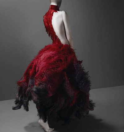 McQueen�ĺڰ��s�� �����ʽ�L��