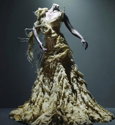 McQueen�ĺڰ��s�� �����ʽ�L��