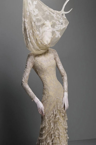 McQueen�ĺڰ��s�� �����ʽ�L��