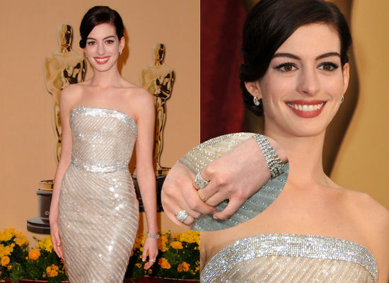 ������Ů�S���T�� �����������λ