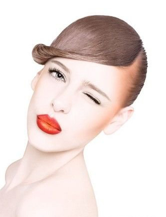 2款絕色誘惑唇妝 徹底迷死他