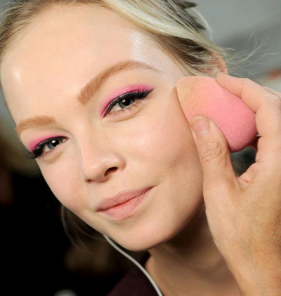 ����������x���m�ķ۵��ɫ?