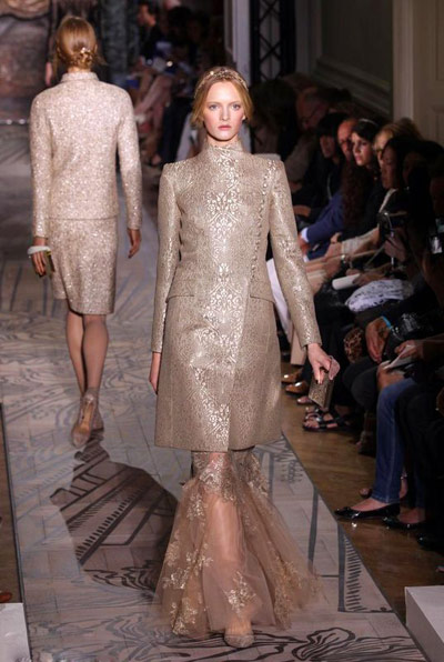 Valentino���[��ɫ����