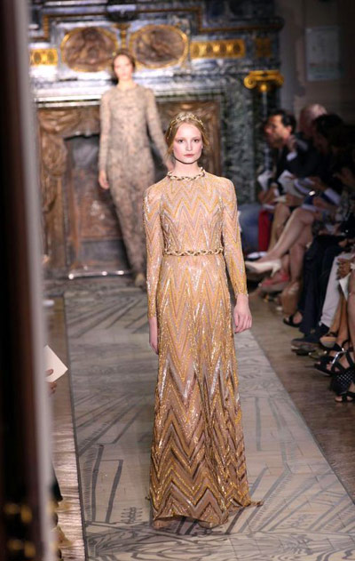 Valentino���[��ɫ����