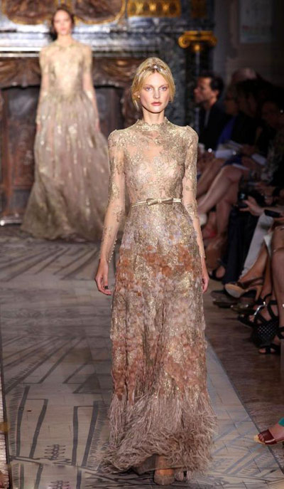 Valentino���[��ɫ����