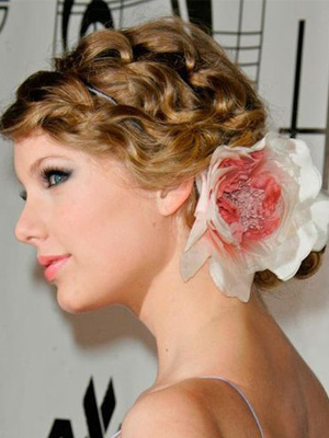 “飾”在必行 今夏最潮6款發飾搭配