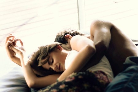 ���˺�Ů���l���ں�����һ�Ρ�