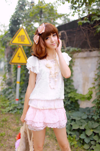 �����B��ȹ���������� Ӣ���Lζ��С����