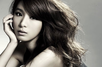 �������w�������f 