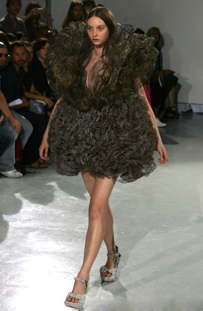 Iris Van Herpen--���t͸ҕ�׹Ǿ�