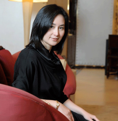 �γ�����ـ�����ܸɵ�Ů��