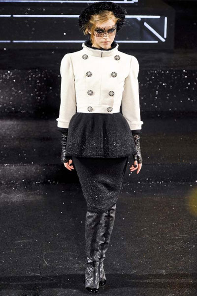 �ڰ�ϵ���΃� ����ȹ���o�k�T��